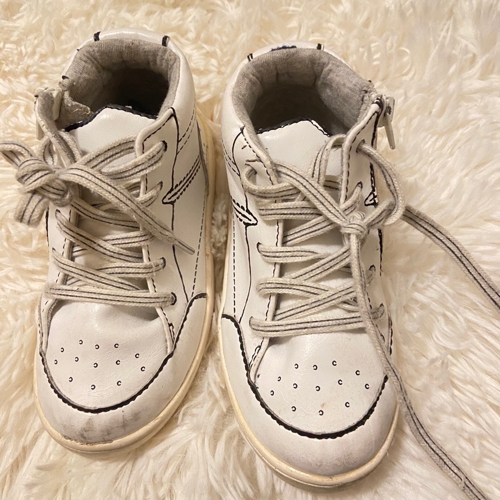 Toddler boy hightop sneakers size 8